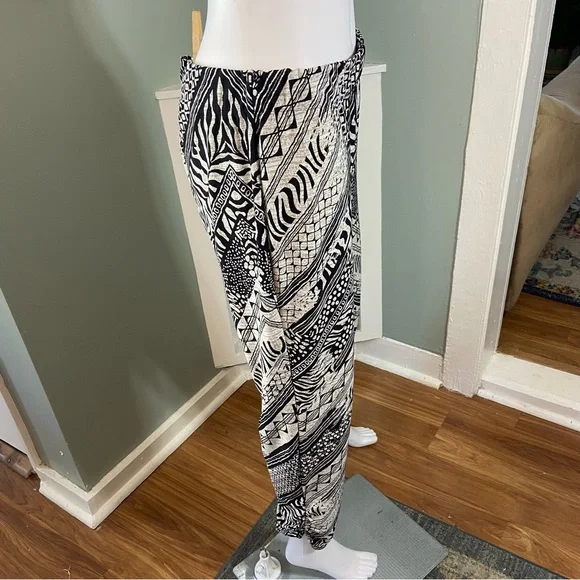 Chicos Sz 1 Bundle of 2 Wild Geometric Tribal Pants Animal Print Size 8 Zigzag - Picture 12 of 16